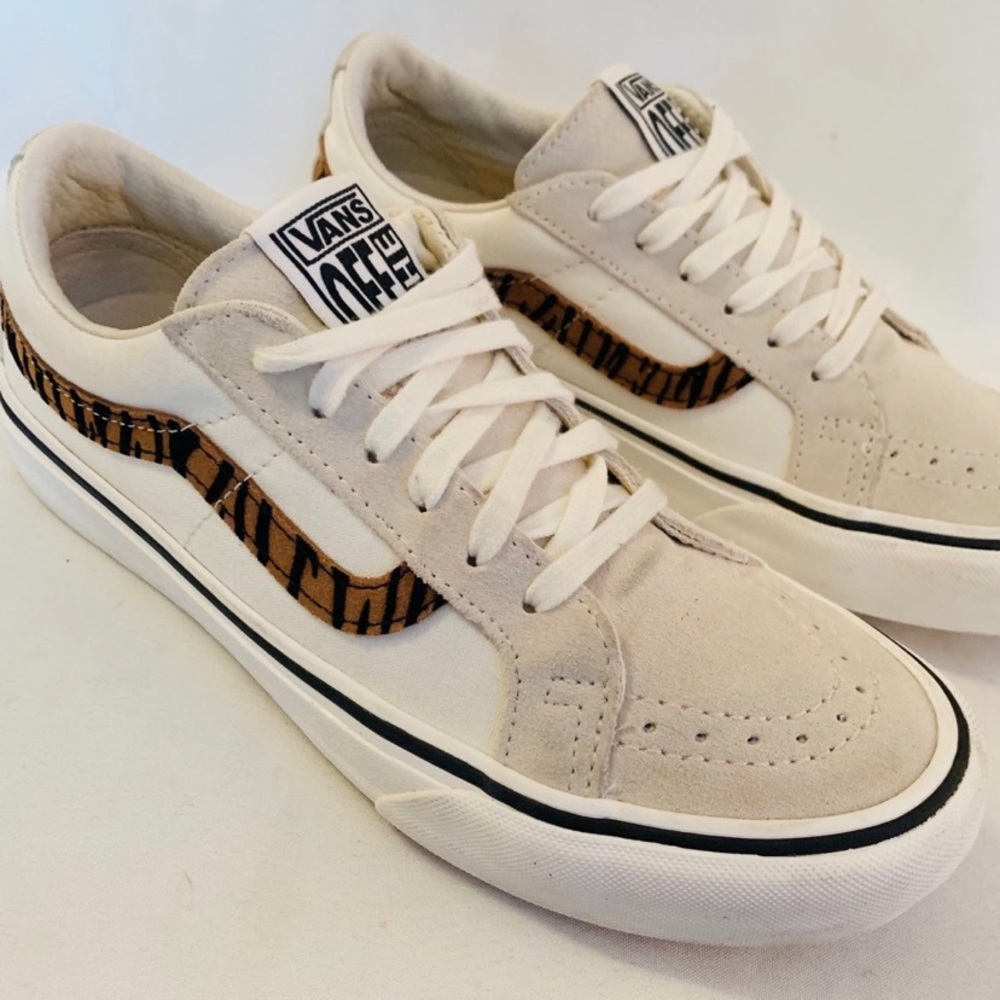 VANS OFF THE WALL Sneakers